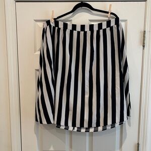 SHEIN Monochrome Striped A-Line Skirt